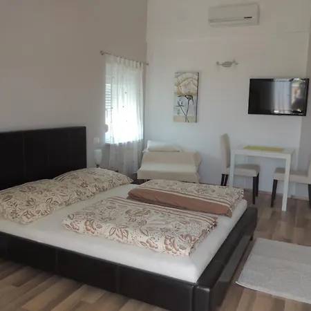 In A Quiet Location With A Sea View *